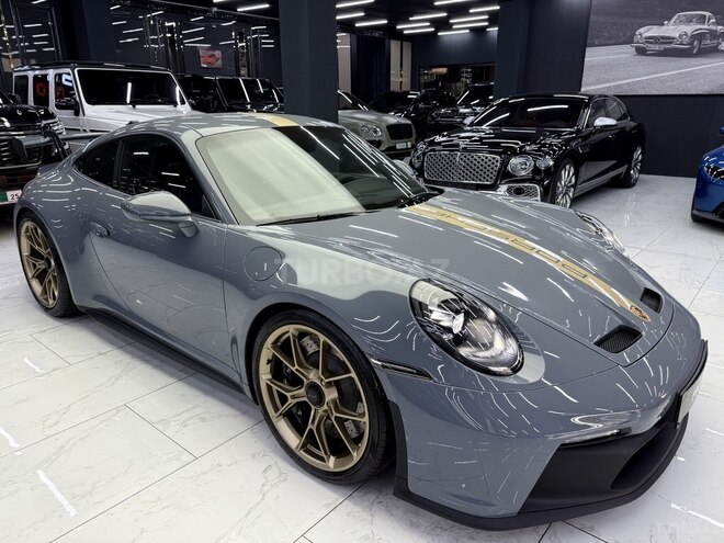 Porsche 911 GT3-4