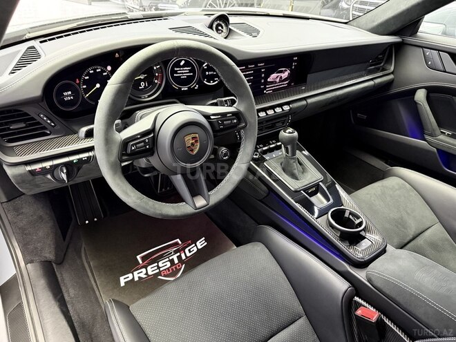 Porsche 911 GT3-6