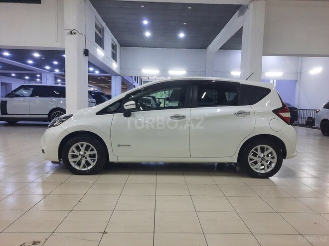Nissan Note-3