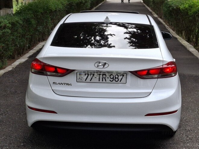 Hyundai Elantra 2018, 110,000 km - 2.0 l - Bakı