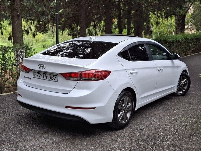 Hyundai Elantra 2018, 110,000 km - 2.0 l - Bakı