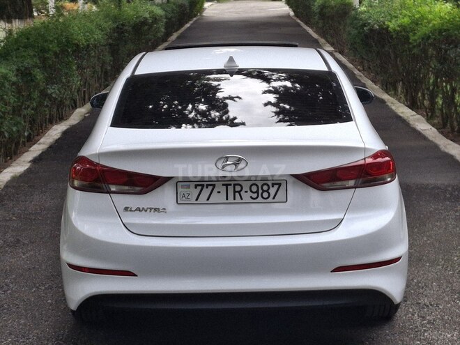 Hyundai Elantra 2018, 110,000 km - 2.0 l - Bakı