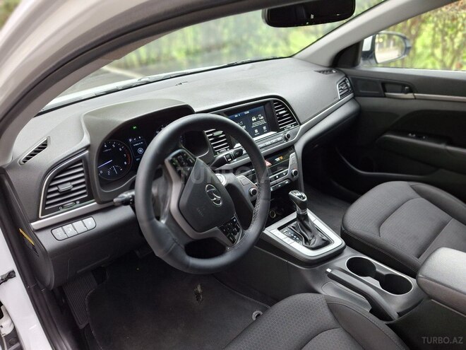 Hyundai Elantra 2018, 110,000 km - 2.0 l - Bakı