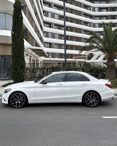 Mercedes C 220 d 2018, 150,000 km - 2.0 l - Bakı