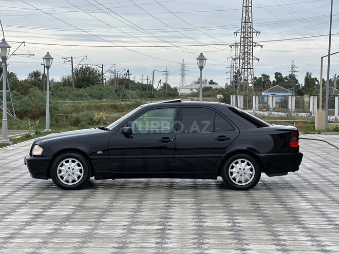 Mercedes C 200 1999, 385,000 km - 2.0 л - Saatlı