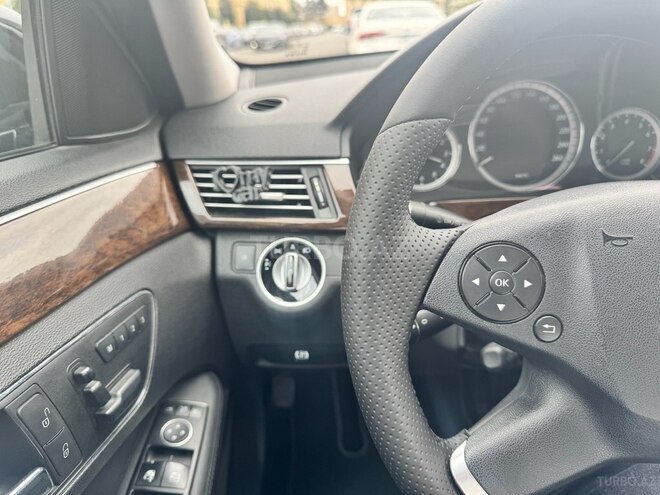 Mercedes E 200 2011, 300,900 km - 1.8 l - Bakı