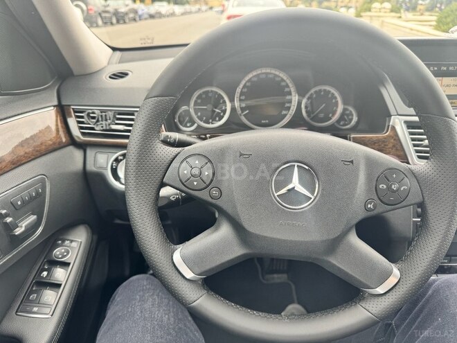 Mercedes E 200 2011, 300,900 km - 1.8 l - Bakı