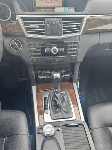 Mercedes E 200 2011, 300,900 km - 1.8 l - Bakı