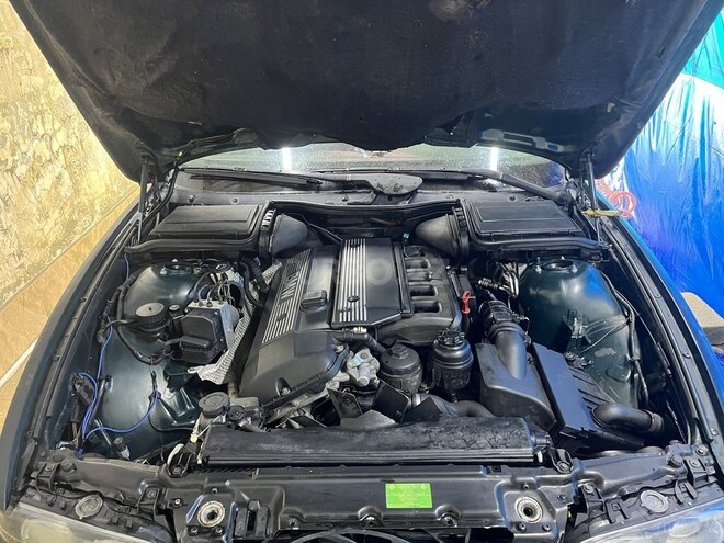 BMW 520 1999, 350,000 km - 2.0 л - Bakı