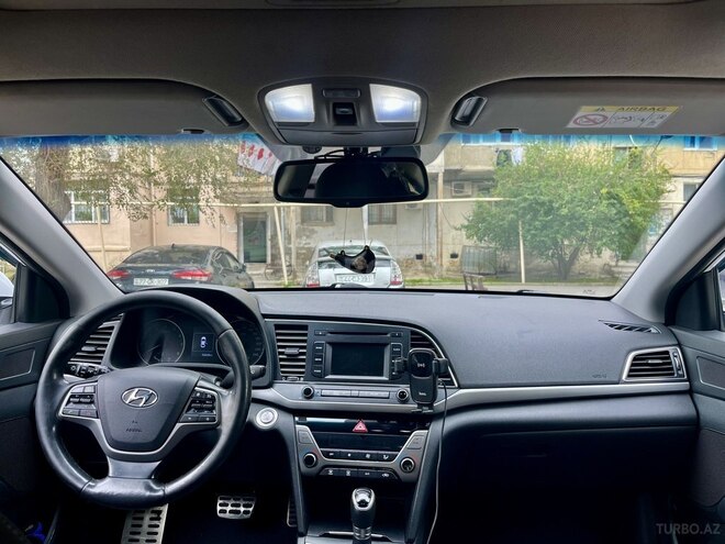 Hyundai Elantra 2018, 159,000 km - 2.0 л - Bakı