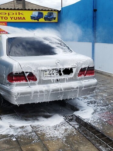 Mercedes E 230 1996, 560,000 km - 2.3 l - Masallı