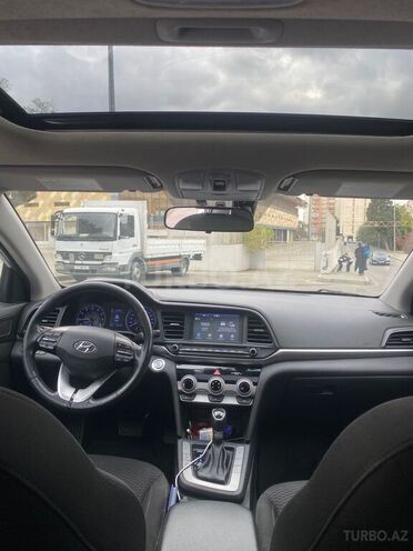 Hyundai Elantra 2018, 241,000 km - 2.0 l - Bakı