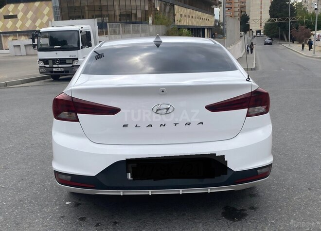 Hyundai Elantra 2018, 241,000 km - 2.0 l - Bakı