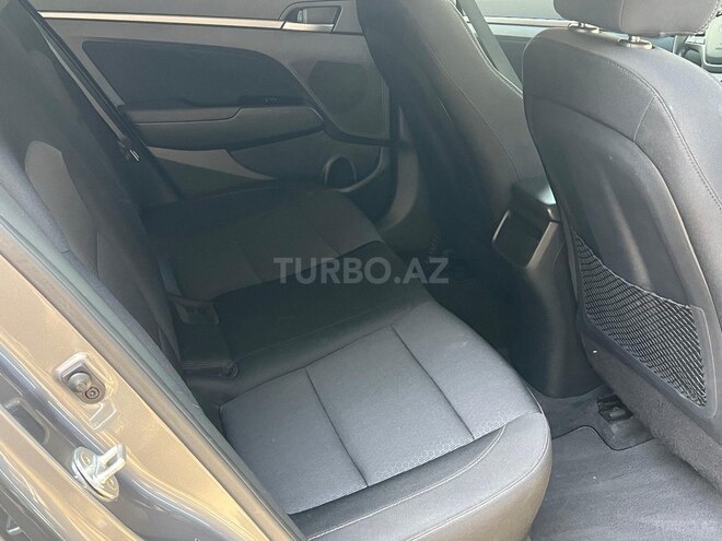 Hyundai Elantra 2018, 151,278 km - 2.0 l - Bakı