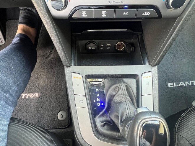 Hyundai Elantra 2018, 151,278 km - 2.0 l - Bakı