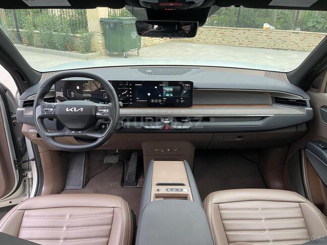 Kia EV9-11