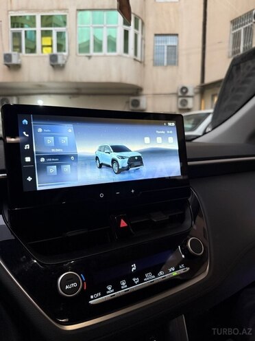 Toyota Corolla Cross 2025, 11,800 km - 2.0 л - Bakı