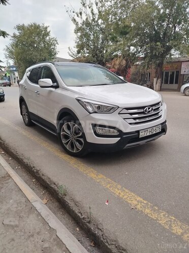 Hyundai Santa Fe 2013, 192,300 km - 2.0 l - Salyan