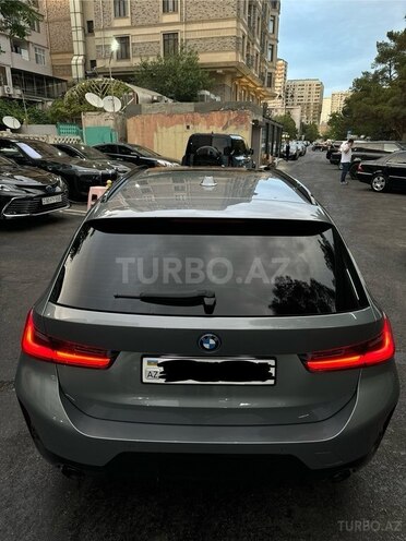 BMW 330e-7