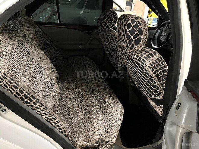 Mercedes E 220 1997, 125,000 km - 2.2 l - Gəncə