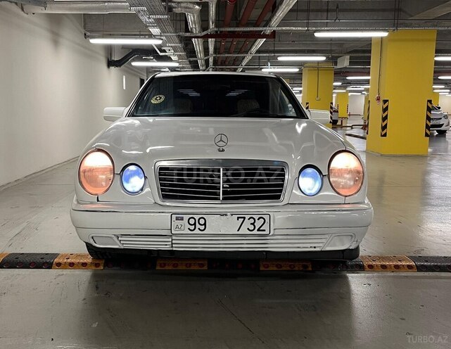 Mercedes E 220 1997, 125,000 km - 2.2 l - Gəncə