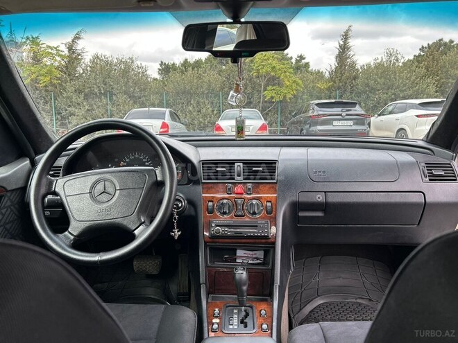 Mercedes C 220 1995, 281,000 km - 2.2 л - Bakı