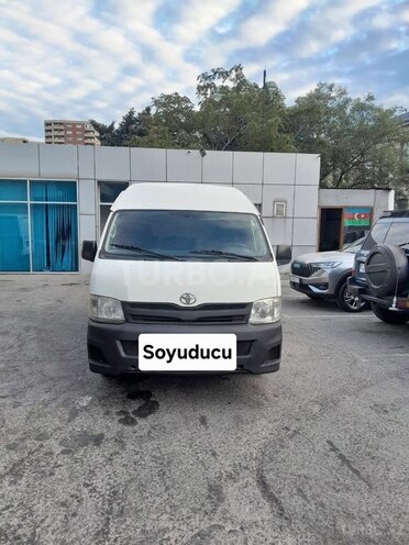 Toyota HiAce 2011, 188,000 km - 2.7 l - Bakı