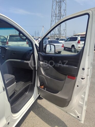 Hyundai H-1 2008, 338,000 km - 2.4 л - Bakı