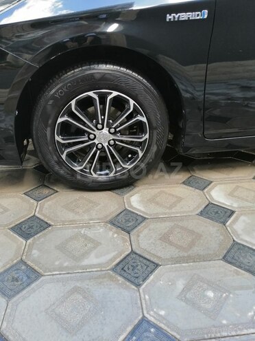 Toyota Prius 2015, 162,000 km - 1.8 л - Bakı