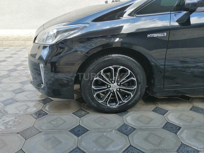 Toyota Prius 2015, 162,000 km - 1.8 л - Bakı