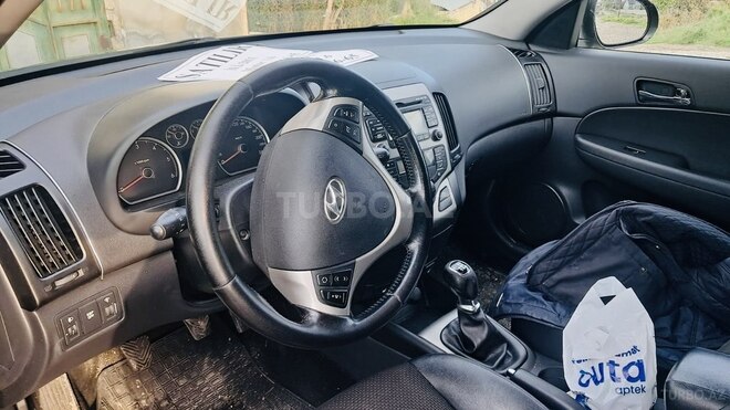 Hyundai i30 2011, 250,000 km - 1.6 л - Xaçmaz