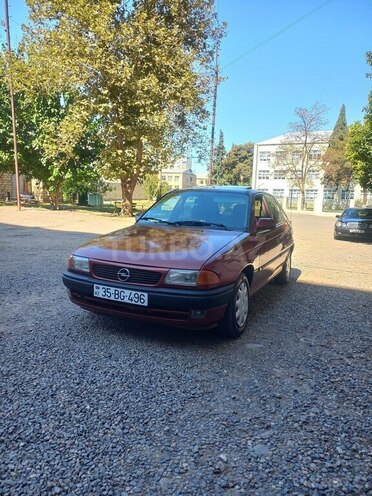 Opel Astra 1997, 415,000 km - 1.6 l - Gəncə
