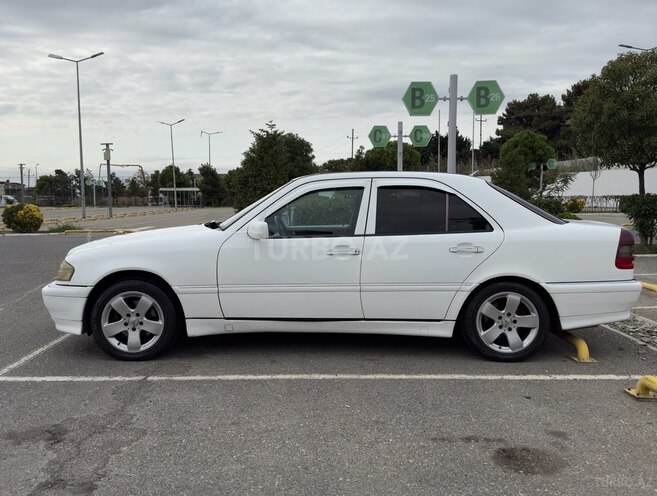 Mercedes C 230 1999, 210,551 km - 2.3 l - Bakı