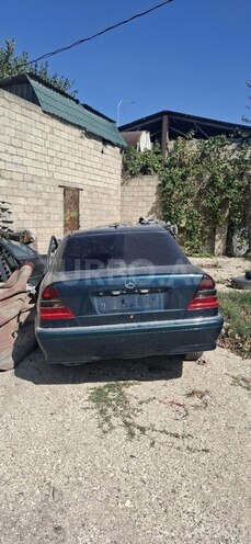 Mercedes C 200 1997, 212,012 km - 2.0 l - Salyan