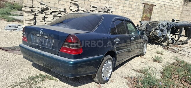 Mercedes C 200 1997, 212,012 km - 2.0 l - Salyan
