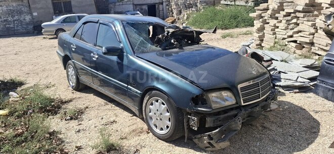 Mercedes C 200 1997, 212,012 km - 2.0 l - Salyan