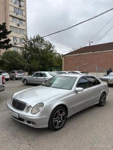 Mercedes E 270 2002, 430,000 km - 2.7 l - Bakı