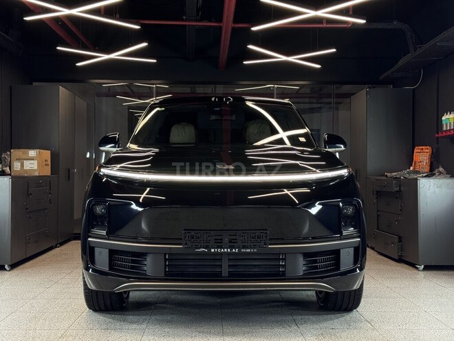 Li Auto L9-3