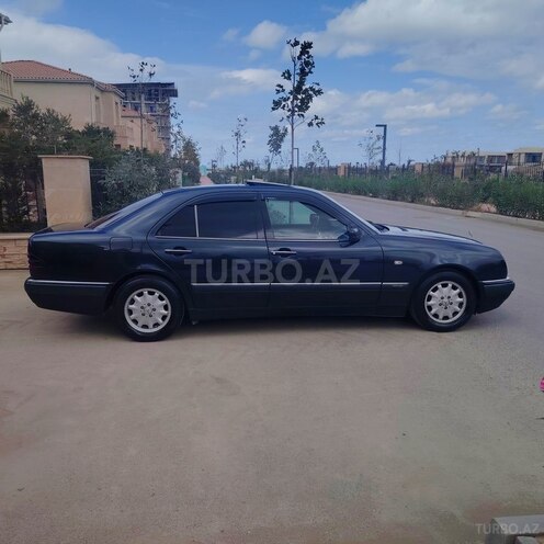 Mercedes E 230 1996, 415,200 km - 2.3 l - Bakı