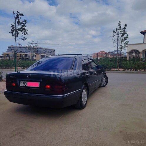 Mercedes E 230 1996, 415,200 km - 2.3 l - Bakı