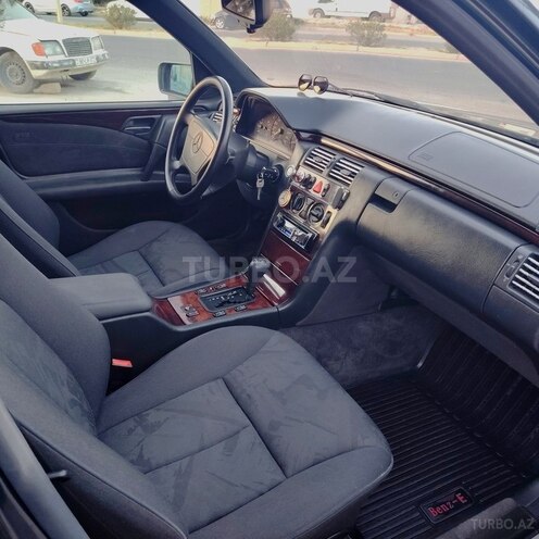 Mercedes E 230 1996, 415,200 km - 2.3 l - Bakı