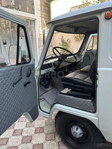 UAZ 2206-4