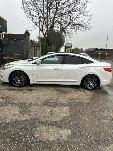 Hyundai Grandeur 2012, 230,000 km - 3.0 l - Qusar
