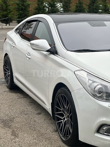 Hyundai Grandeur 2012, 230,000 km - 3.0 l - Qusar