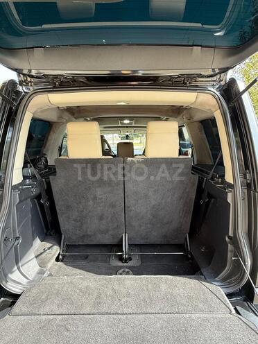 Land Rover Discovery-13