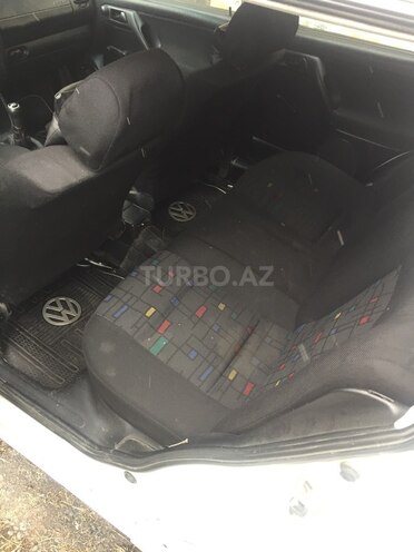 Volkswagen Golf 1999, 262,624 km - 1.9 l - Zaqatala
