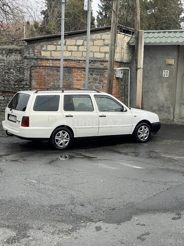 Volkswagen Golf 1999, 262,624 km - 1.9 l - Zaqatala