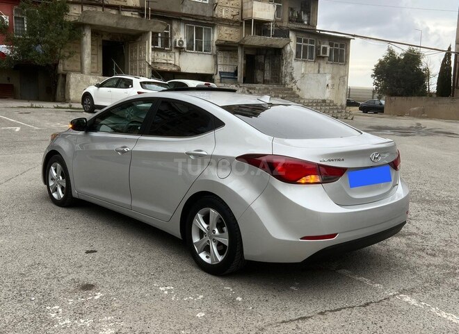 Hyundai Elantra 2015, 207,057 km - 1.8 л - Bakı