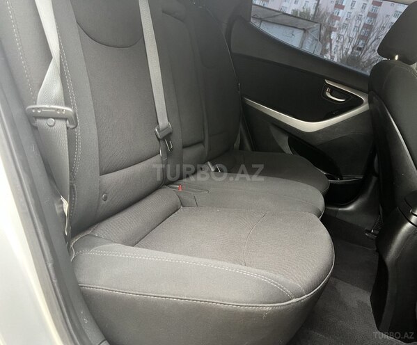 Hyundai Elantra 2015, 207,057 km - 1.8 л - Bakı