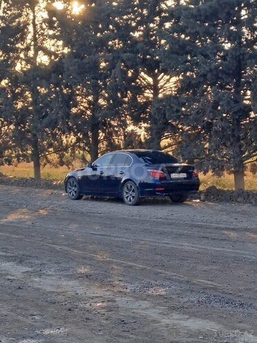BMW 520 2004, 415,000 km - 2.2 l - Ağcabədi